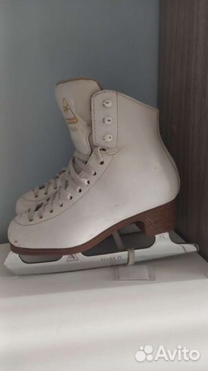 Фигурные коньки jackson