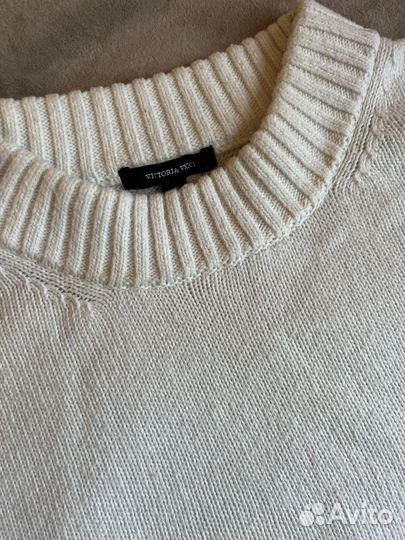 Свитер женский