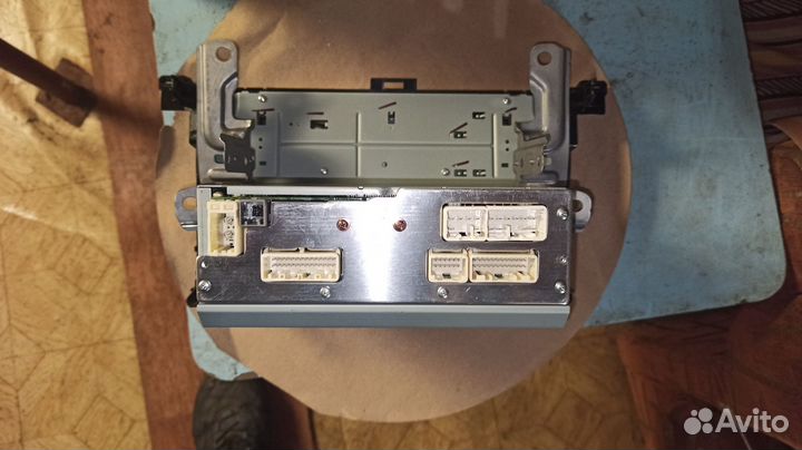 Магнитола шгу Toyota Highlander