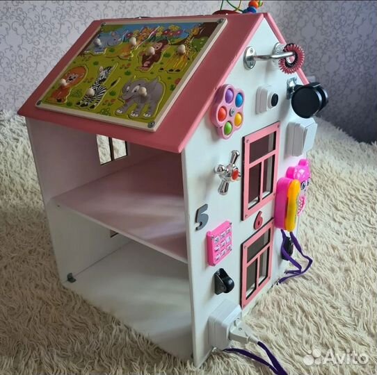 Бизиборд кукольный домик (или гараж под машинки)