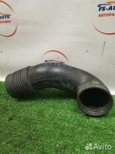 Патрубок воздушного фильтра Kia Sportage 2 SUV 2.0