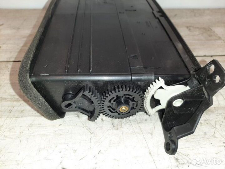 Дефлектор воздуховода Jaguar X-Type X400 2.1 YB