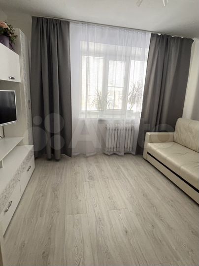 1-к. квартира, 42 м², 1/3 эт.