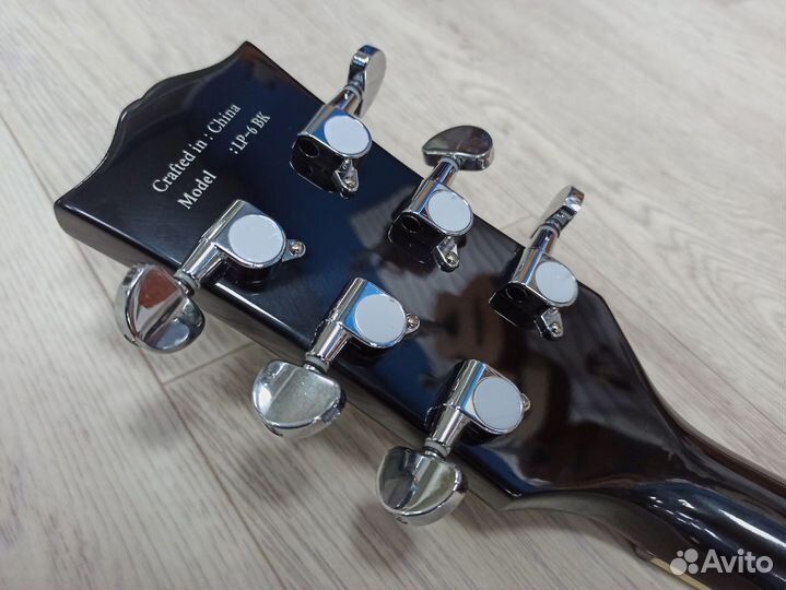 Новая электрогитара Bosstone