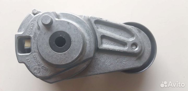 Натяжной механизм с роликом