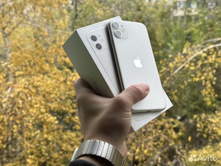 iPhone 11, 64 ГБ