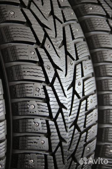 Nokian Tyres Hakkapeliitta 7 215/65 R16 102T