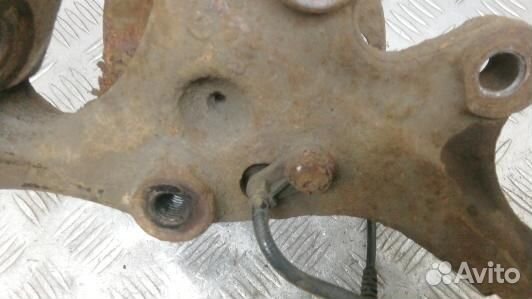 Ступица передняя левая mercedes benz C-class W203