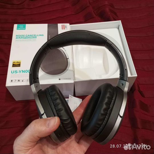 Продаю наушники новые