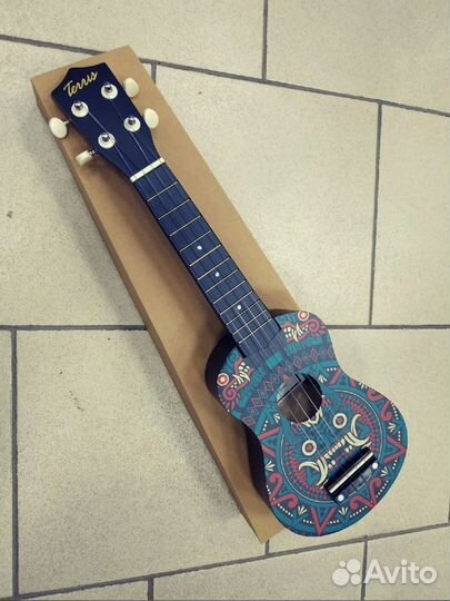 Укулеле с рисунком