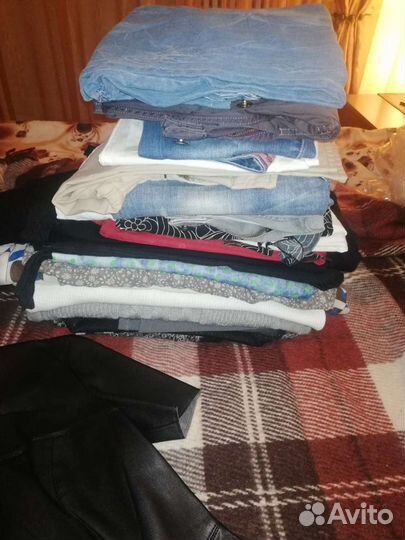 Очень много женской одежды, р. 42-44