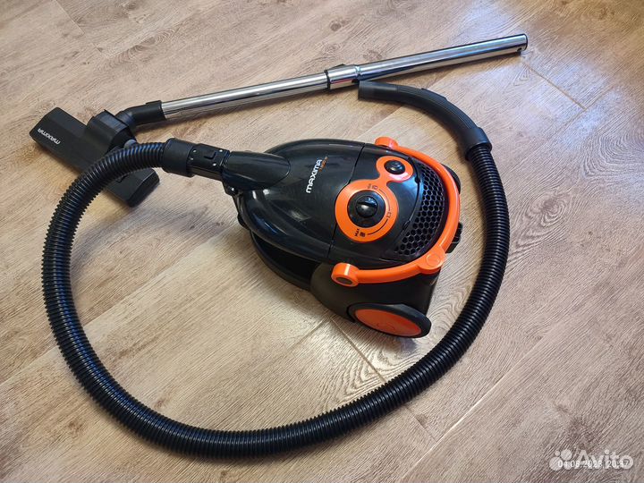 Пылесос Maxima 1800W
