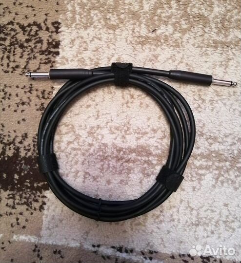 Классическая гитара со звукоснимателем