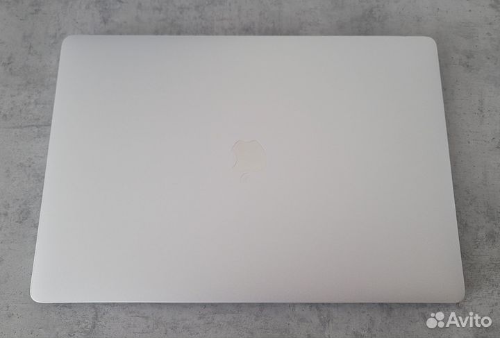 MacBook Pro 16