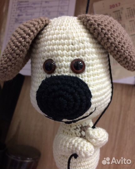 Собака на шарике