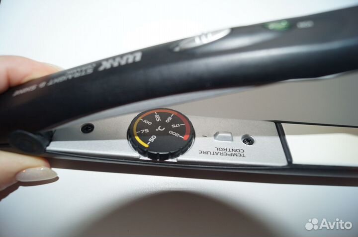 Профессиональный выпрямитель волос