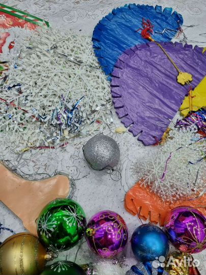 Коробка елочных игрушек, украшения для комнаты