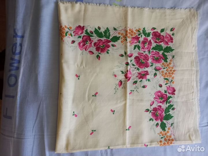 Платок шерстяной