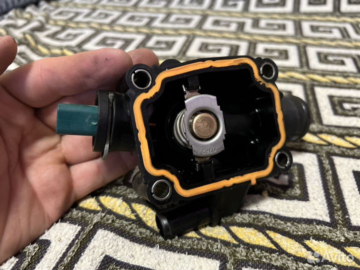 Термостат с корпусом для Peugeot 207 1.4