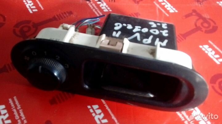 Блок управления климатом печкой задний на mazda MP