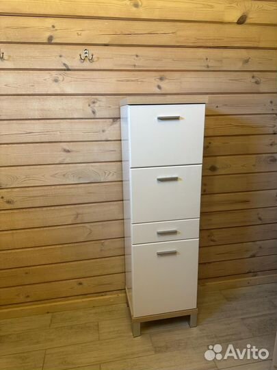 Тумба для ванной, зеркало и 2 шкафа