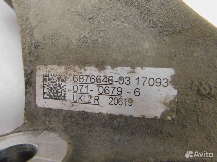 Цапфа/кулак поворотный передний правый BMW X2