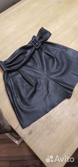 Кожаные шорты zara s