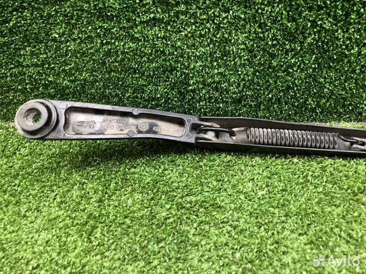 Поводок стеклоочистителя задний левый Chevrolet