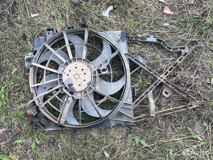 Вентилятор охлаждения радиатора Opel Vectra B