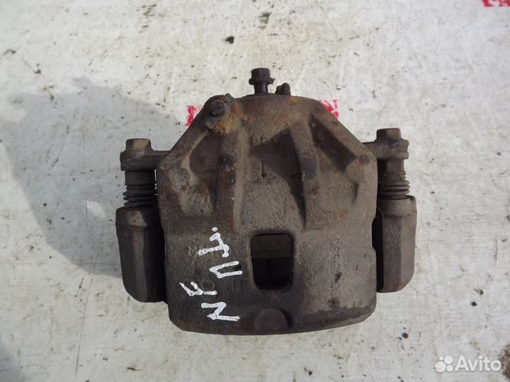 Суппорт передний левый Хендай Соната NF