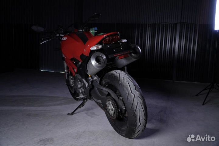 Ducati Monster 796