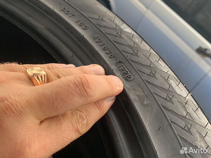 Nokian Tyres Hakkapeliitta 10p SUV 275/45 R20 и 305/40 R20 110T