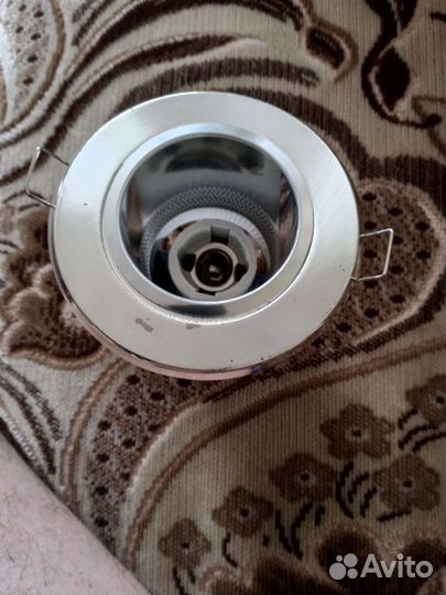 Светильники точечные встраиваемые 8шт