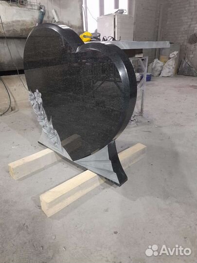 Все виды мемориальных услуг, памятники, оградки