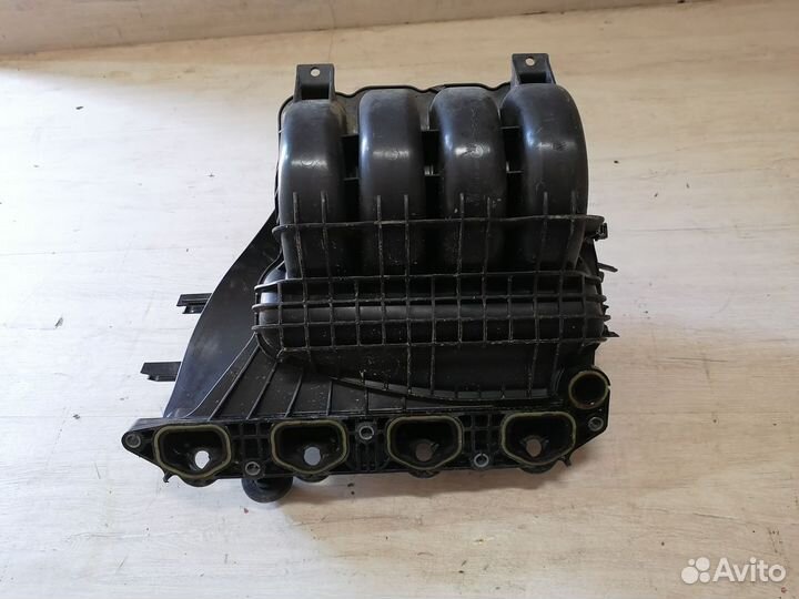 Коллектор впускной 1,6 Skoda Rapid Шкода Рапид