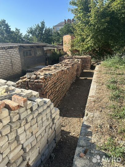 Кирпич бу