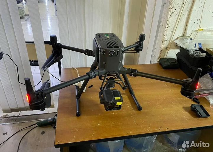 Квадрокоптер DJI Matrice 300 RTK H20T Combo 1.1