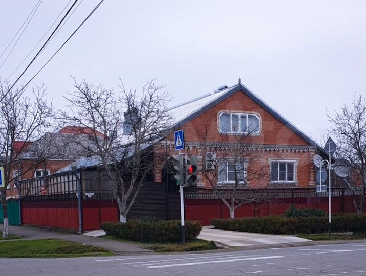 Дом 250 м² на участке 6 сот.