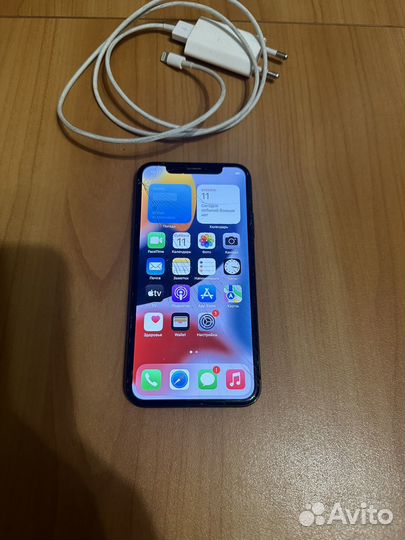 iPhone X, 64 ГБ