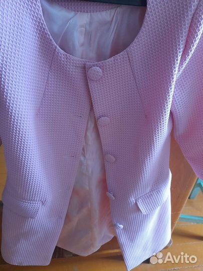 Пиджак летний новый,одет 2 раза