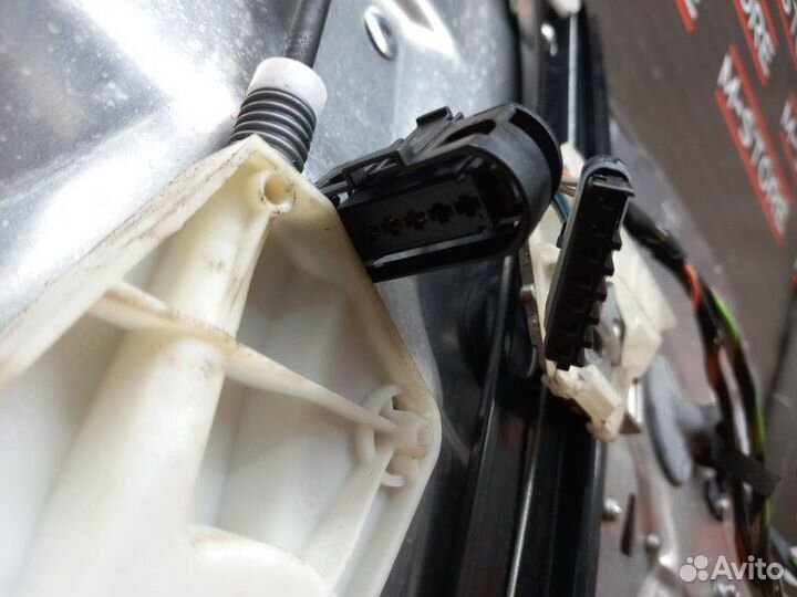 Стеклоподъемник задний левый Mercedes-Benz S-Class