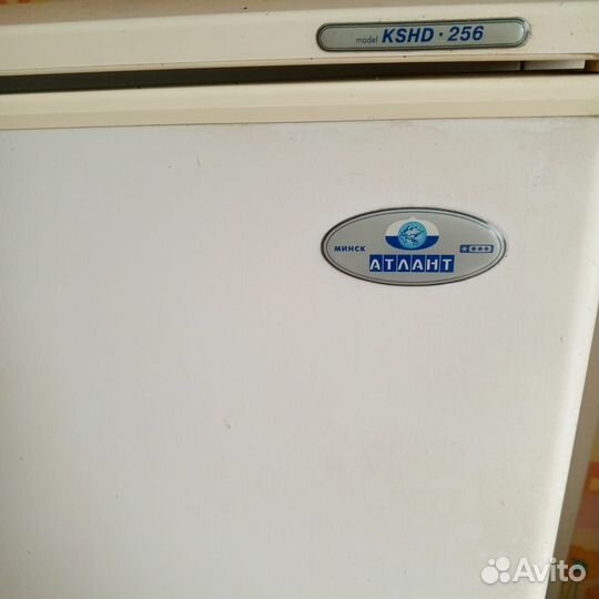 Холодильник б/у маленький