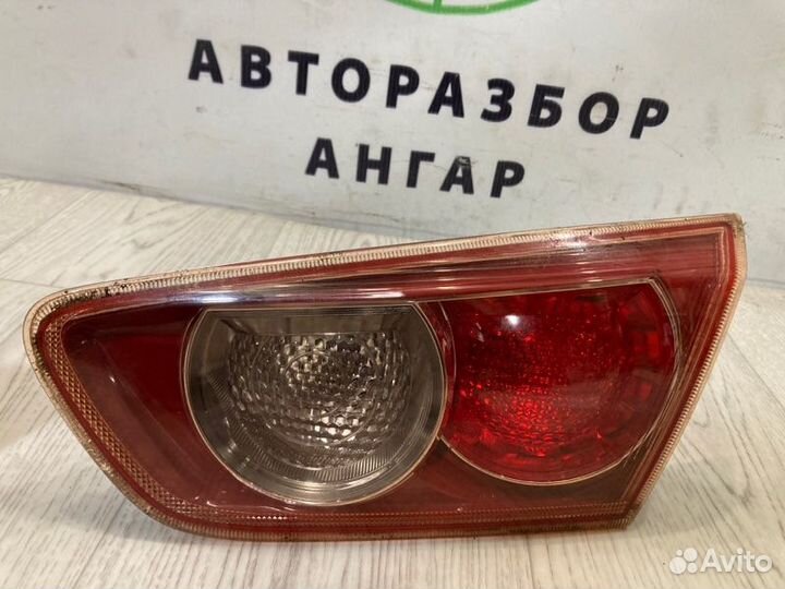 Фонарь в крышку багажника задний Mitsubishi Lancer