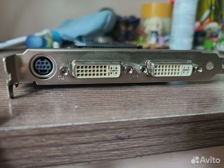Видеокарта Nvidia Quadro FX1700