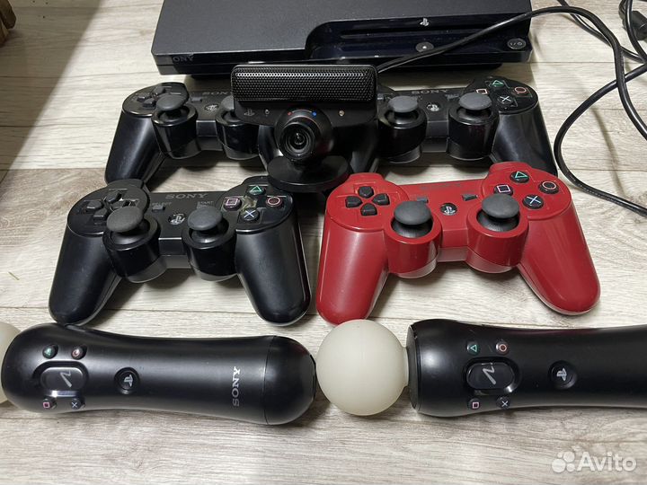 Sony playstation 3 + 4 геймпада, камера, 2 мува
