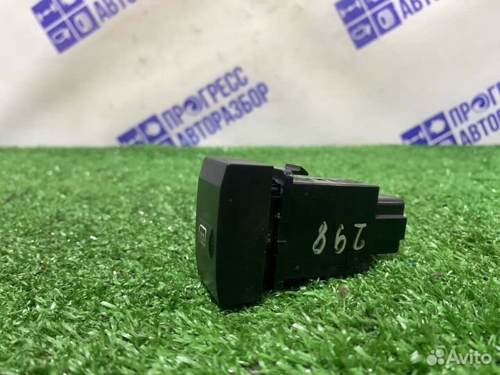 Кнопка обогрева лобового стекла Kia Sorento