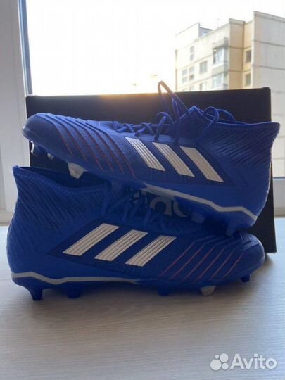 Футбольные бутсы Adidas Predator