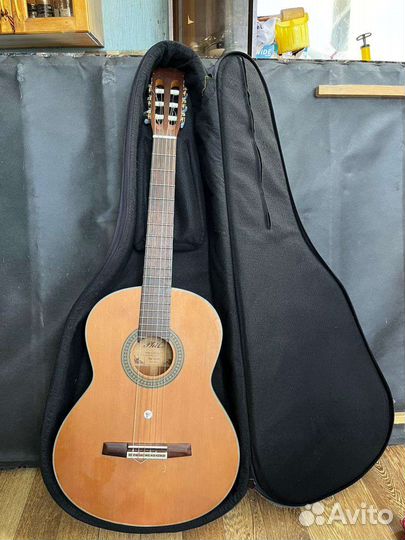 Гитара шестиструнная