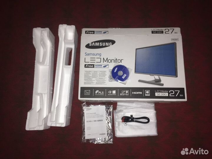 Большой LED Full HD монитор Samsung