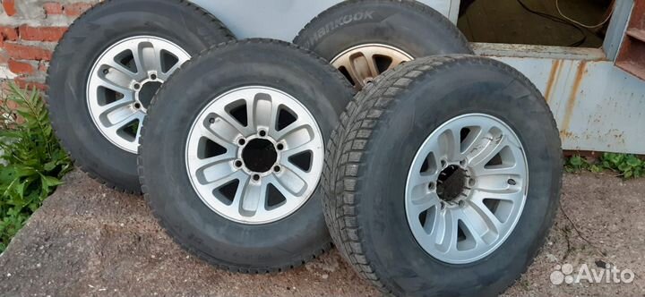 Hankook Winter I'Cept Evo 235/75 R15